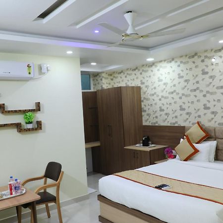 Hotel 8Th Mile Suites Μπανγκαλόρ Εξωτερικό φωτογραφία