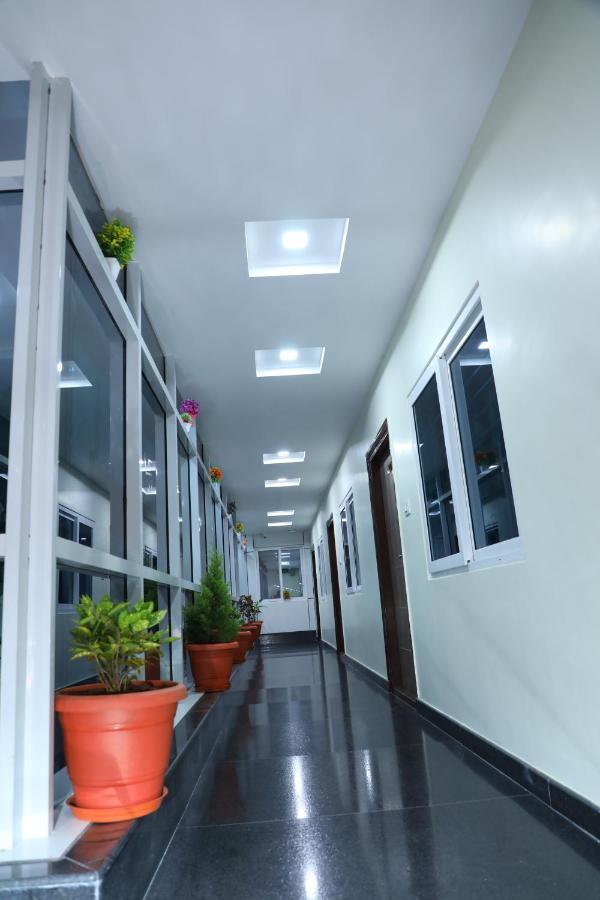 Hotel 8Th Mile Suites Μπανγκαλόρ Εξωτερικό φωτογραφία