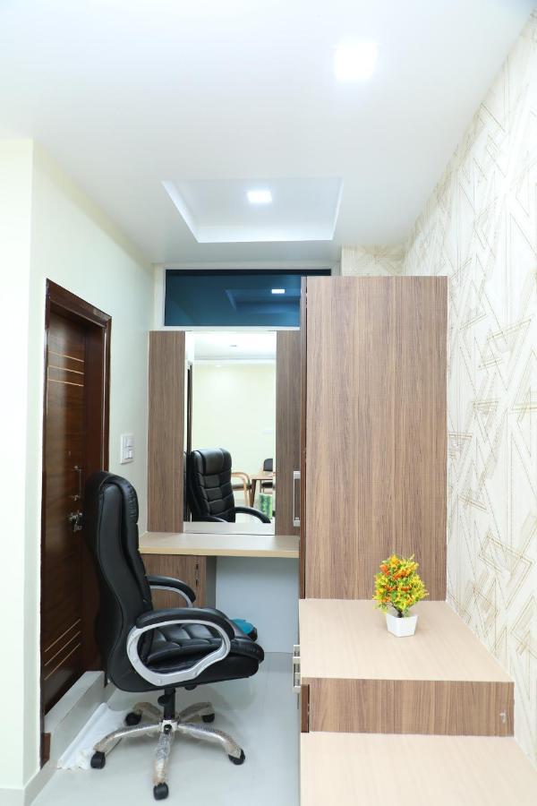 Hotel 8Th Mile Suites Μπανγκαλόρ Εξωτερικό φωτογραφία