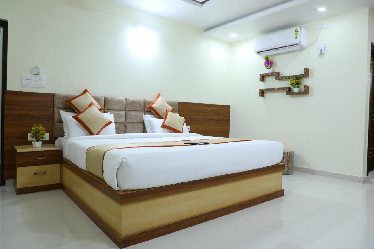 Hotel 8Th Mile Suites Μπανγκαλόρ Εξωτερικό φωτογραφία