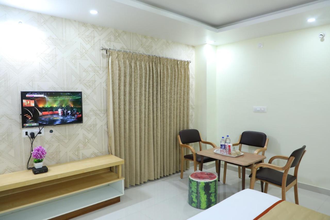 Hotel 8Th Mile Suites Μπανγκαλόρ Εξωτερικό φωτογραφία