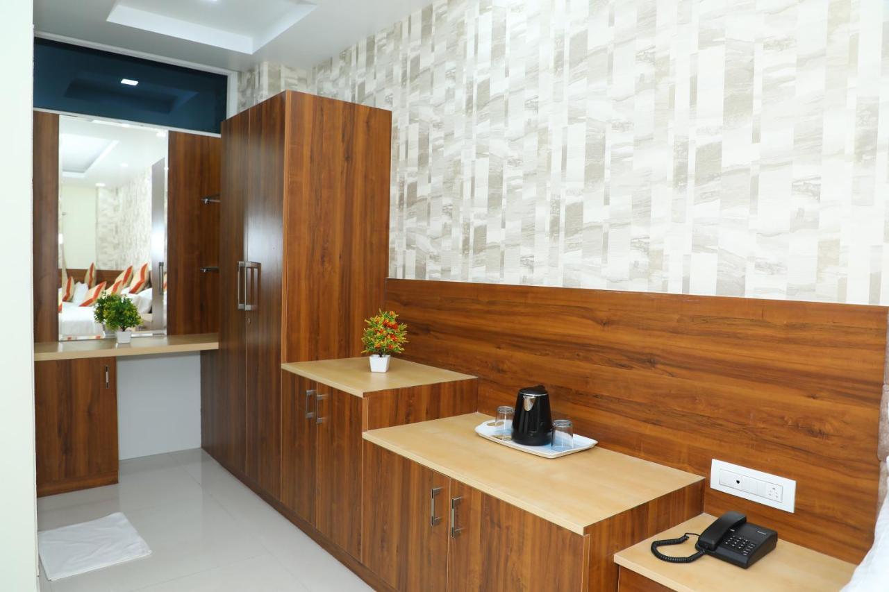Hotel 8Th Mile Suites Μπανγκαλόρ Εξωτερικό φωτογραφία