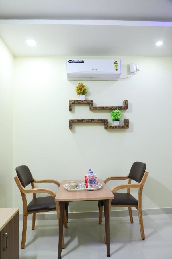 Hotel 8Th Mile Suites Μπανγκαλόρ Εξωτερικό φωτογραφία